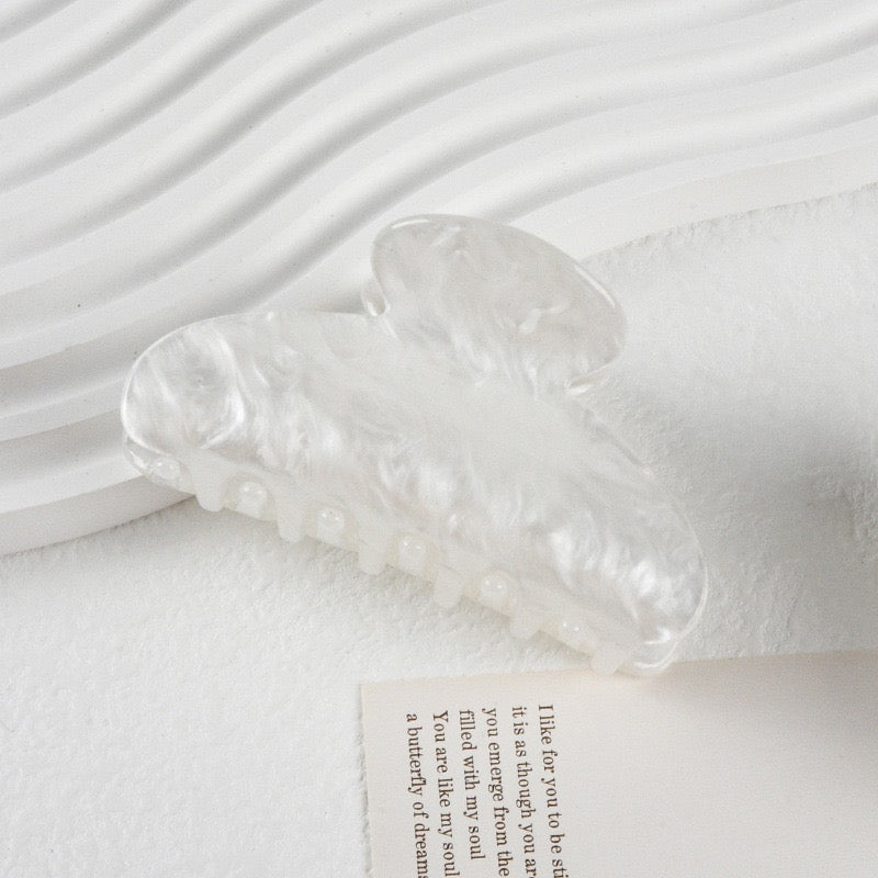 fairy hair claw clip white color by sserafim
