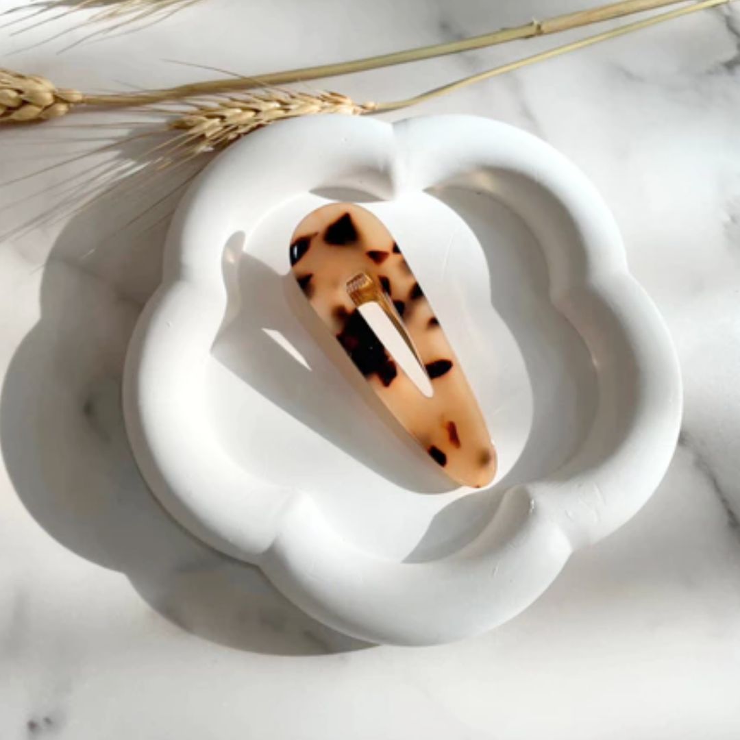 Romance Barrette