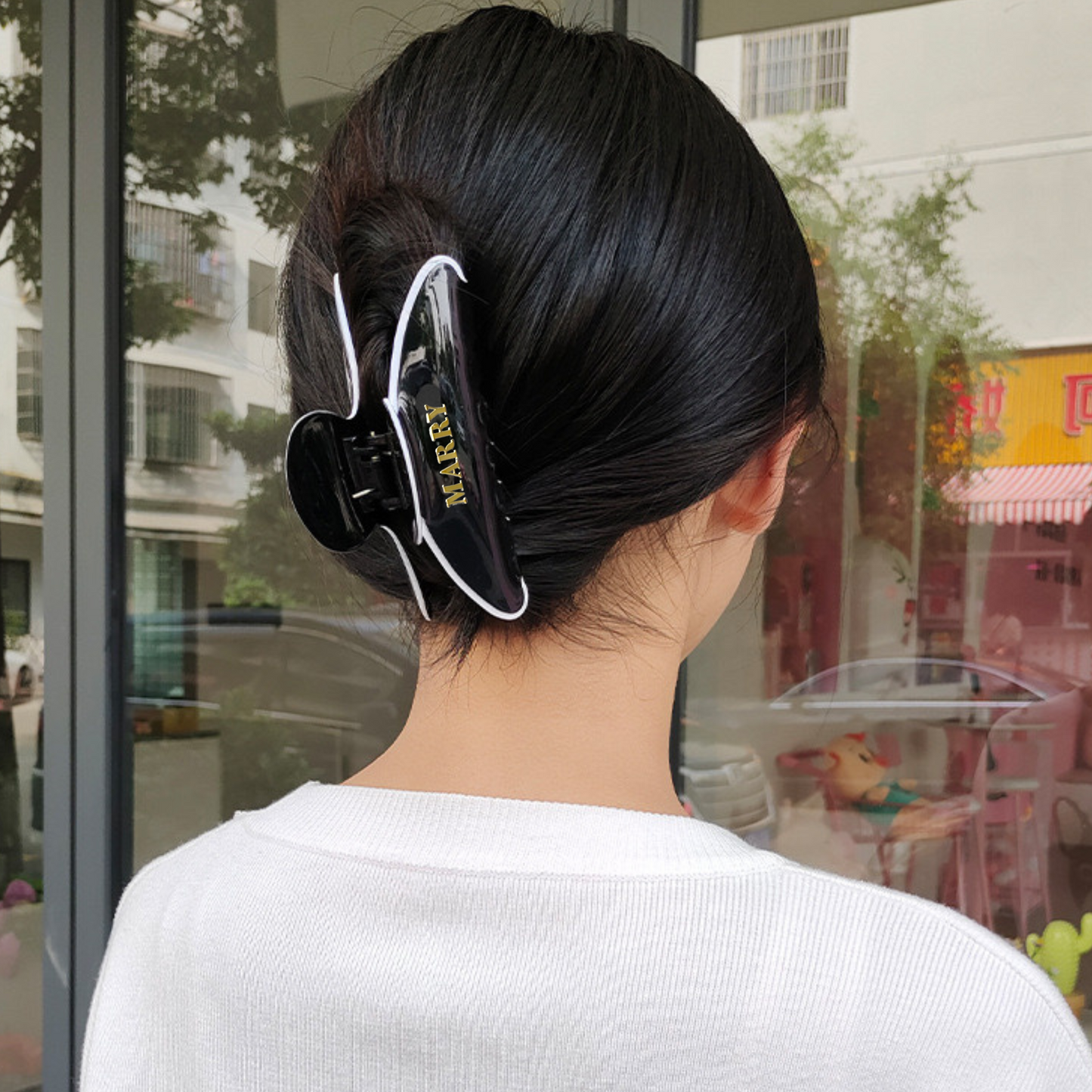 Loren Custom Clip white black model color- by sserafim