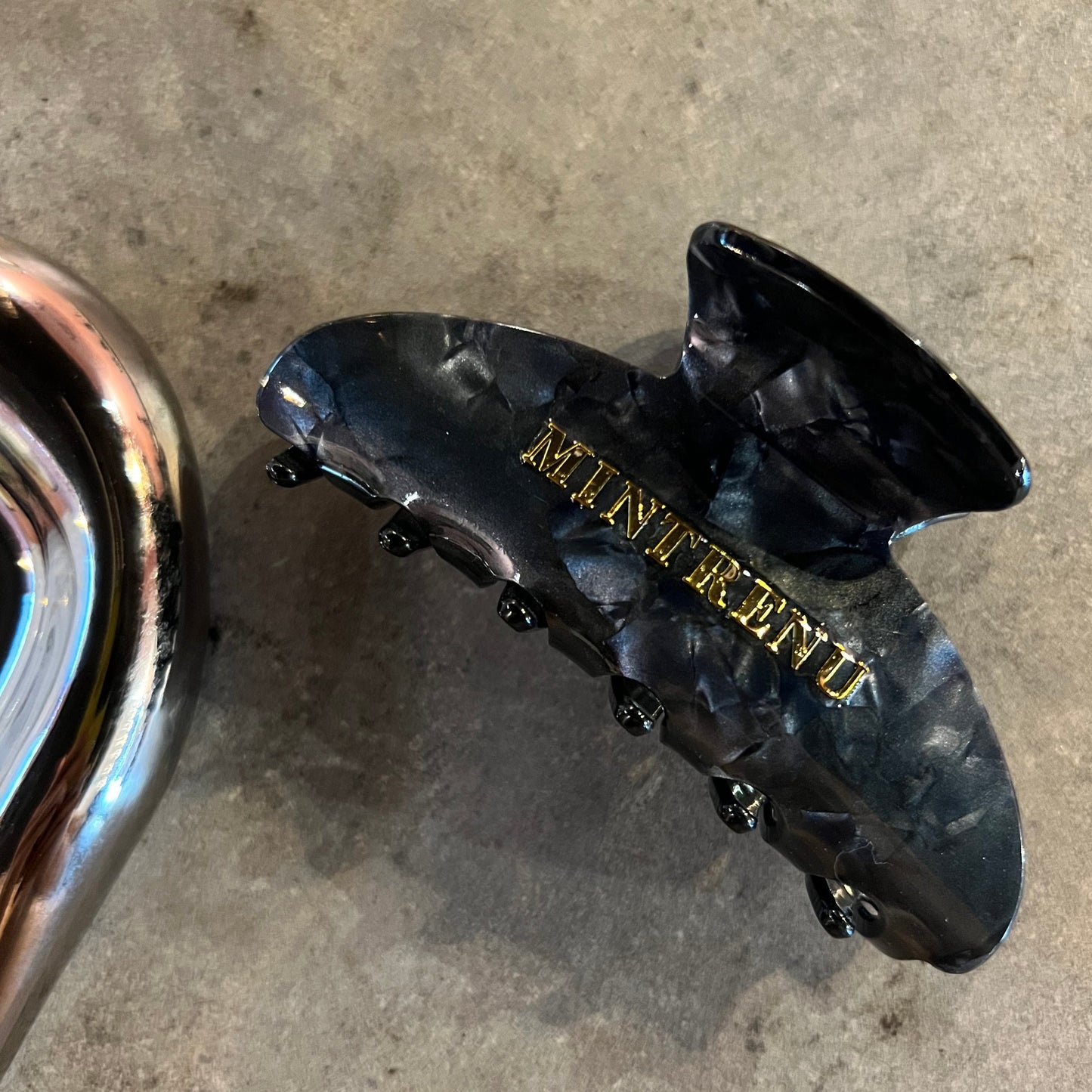 custom hair claw clip by sserafim