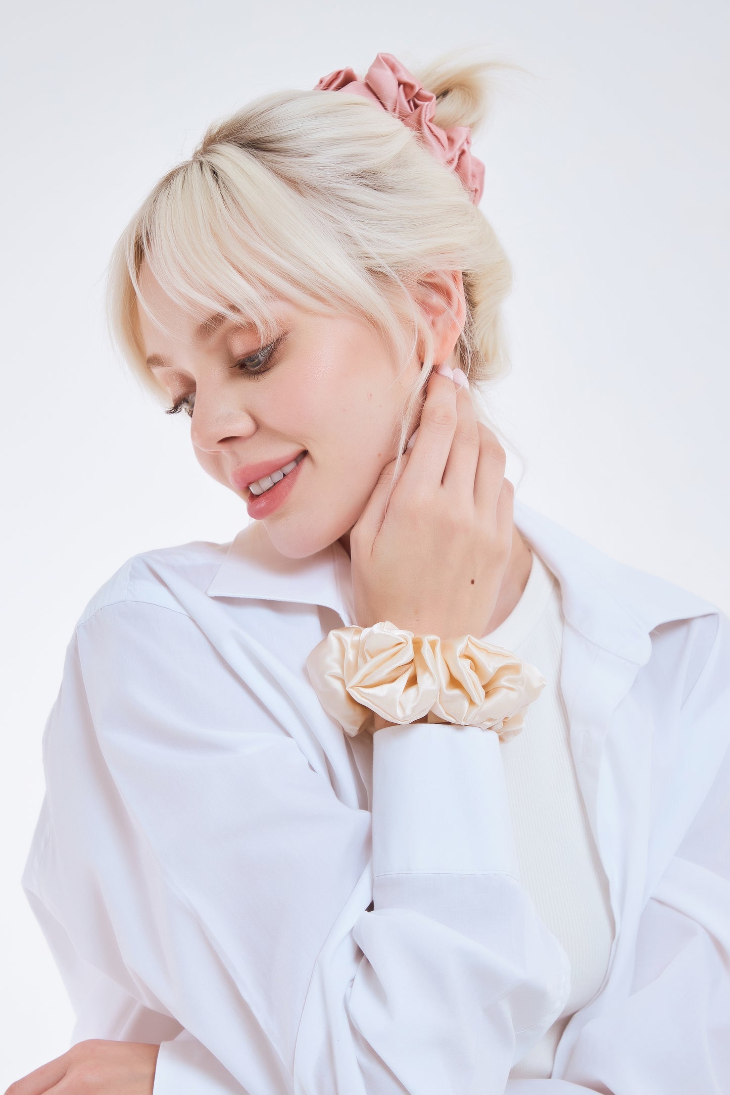 large mulberry silk scrunchies white back and front sserafim